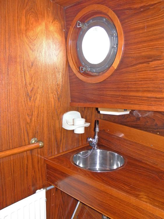 Vorschiff, Innenausstattung